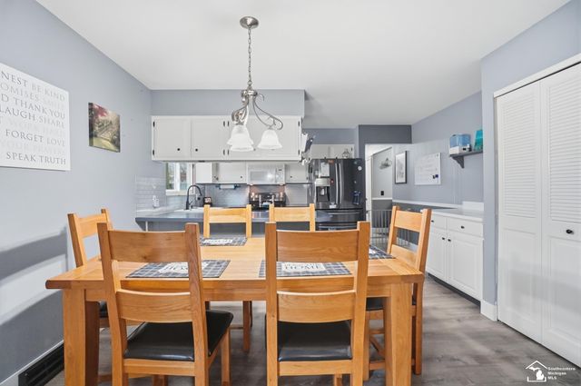 7711 Seneca Trail, Bedford Twp, MI 48182