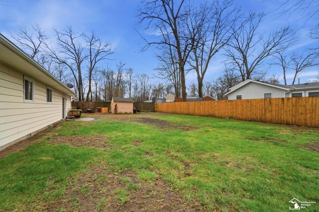 7711 Seneca Trail, Bedford Twp, MI 48182