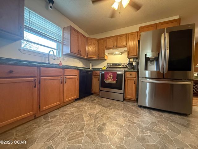 1809 N N St. Louis Ave Avenue, Joplin, MO 64801