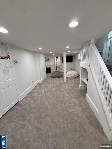72 Cottage Street, Midland Park, NJ 07432