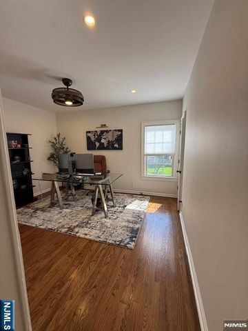 72 Cottage Street, Midland Park, NJ 07432
