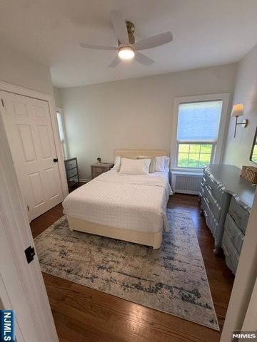 72 Cottage Street, Midland Park, NJ 07432