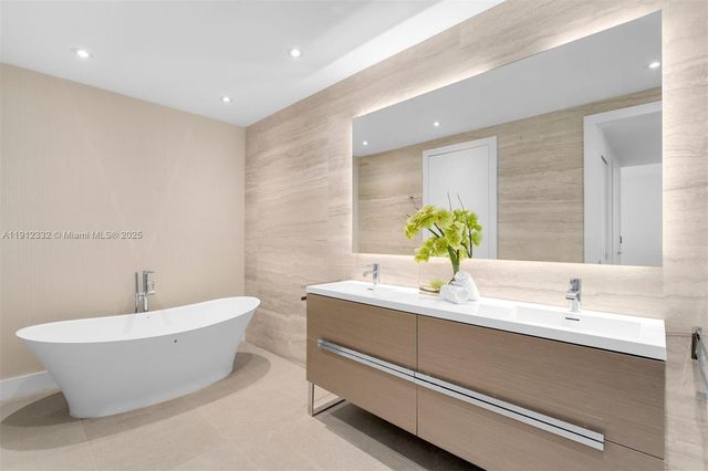 6103 Aqua Ave 504, Miami Beach, FL 33141