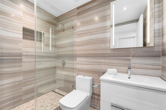 6103 Aqua Ave 504, Miami Beach, FL 33141