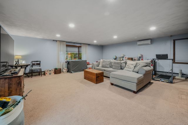 36 Watrous Avenue, Groton, CT 06355