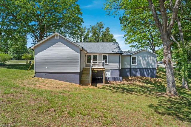 632 Stokesburg Road, Walnut Cove, NC 27052