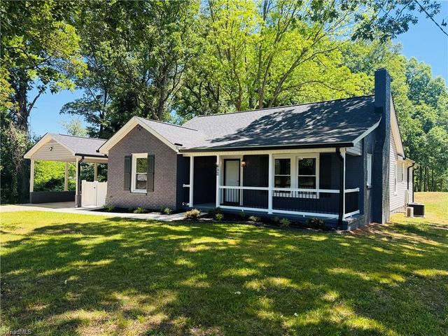 632 Stokesburg Road, Walnut Cove, NC 27052