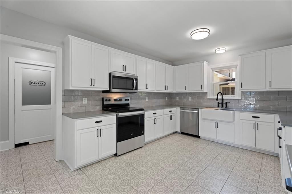 632 Stokesburg Road, Walnut Cove, NC 27052