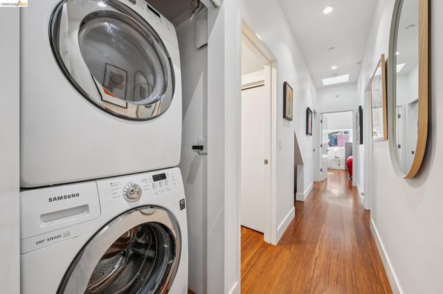 8210 Skyline Blvd, Oakland, CA 94611