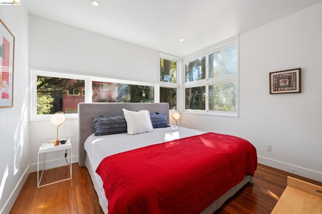 8210 Skyline Blvd, Oakland, CA 94611