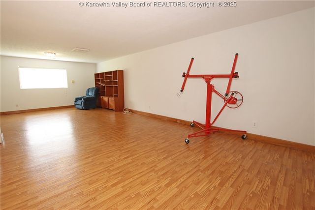 1302 Hunters Ridge Road, Charleston, WV 25314