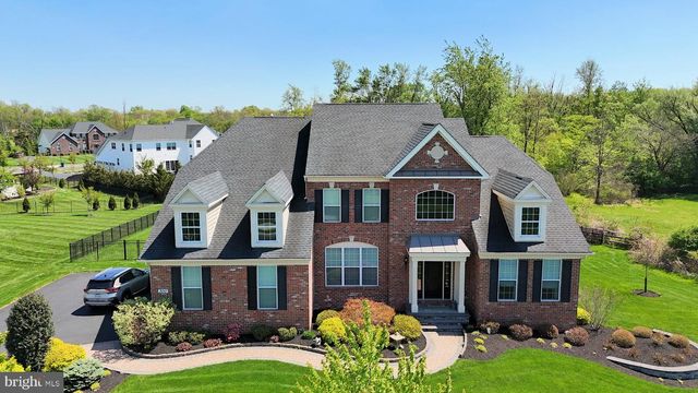 300 ROWLAND LN, Line Lexington, PA 18932