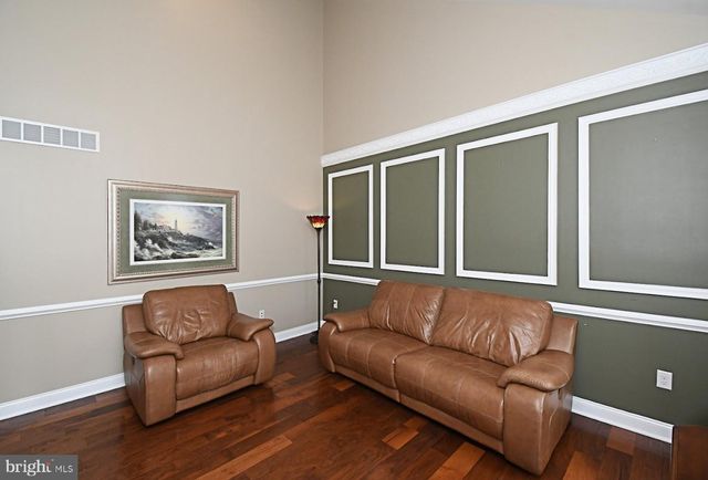 300 ROWLAND LN, Line Lexington, PA 18932