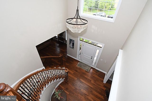 300 ROWLAND LN, Line Lexington, PA 18932