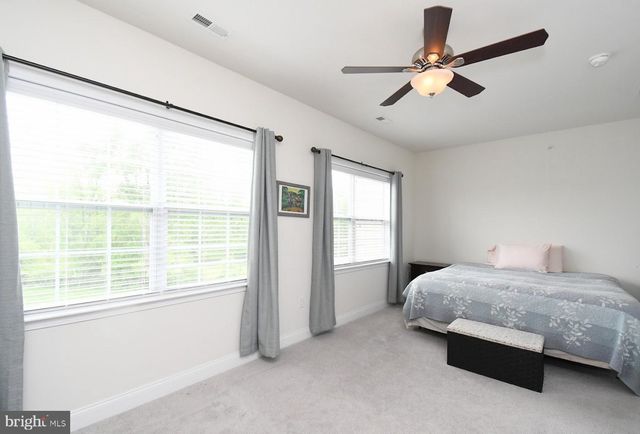 300 ROWLAND LN, Line Lexington, PA 18932