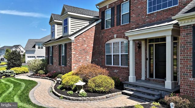 300 ROWLAND LN, Line Lexington, PA 18932
