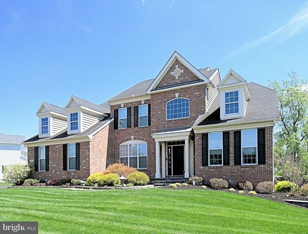 300 ROWLAND LN, Line Lexington, PA 18932