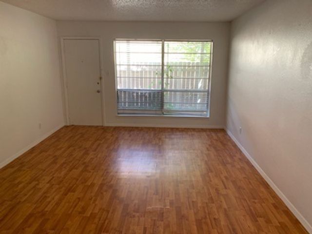 5055 Ridglea Lane 1103, Fort Worth, TX 76116