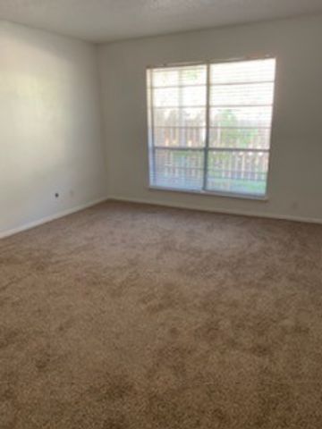 5055 Ridglea Lane 1103, Fort Worth, TX 76116