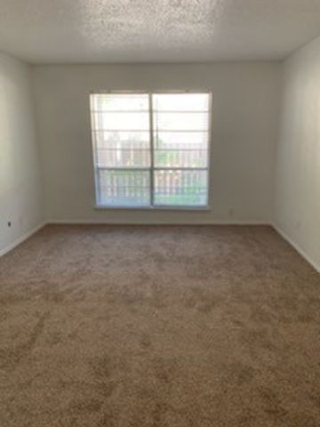 5055 Ridglea Lane 1103, Fort Worth, TX 76116