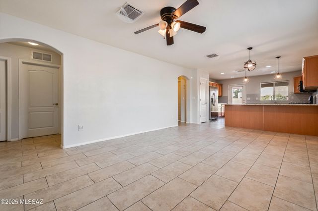 11838 W Thomas Arron Drive, Marana, AZ 85653