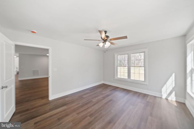646 SANDY POINT RD, Heathsville, VA 22473