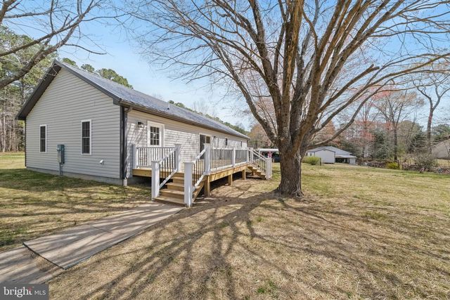 646 SANDY POINT RD, Heathsville, VA 22473