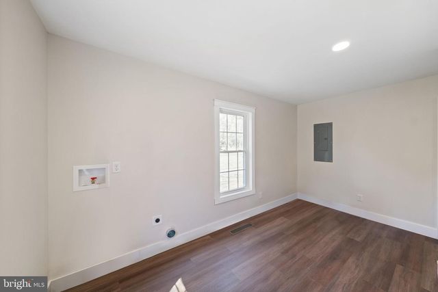 646 SANDY POINT RD, Heathsville, VA 22473