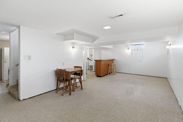 6223 W Hustis STREET, Milwaukee, WI 53223