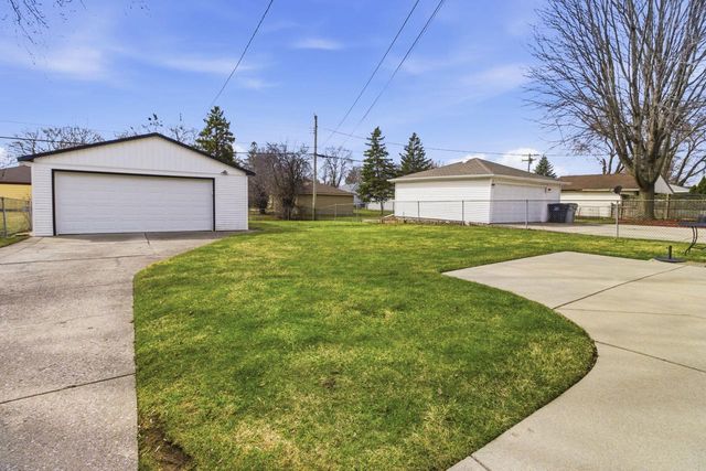 6223 W Hustis STREET, Milwaukee, WI 53223