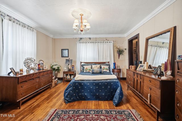 195 Red Oak Ridge Road, Castlewood, VA 24224