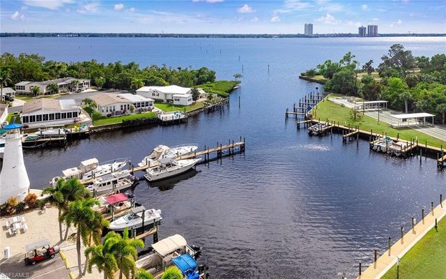 5509 Miles Standish LN, North Fort Myers, FL 33917