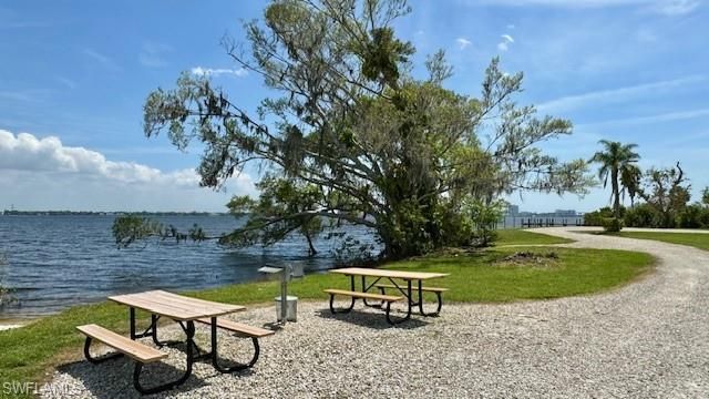 5509 Miles Standish LN, North Fort Myers, FL 33917