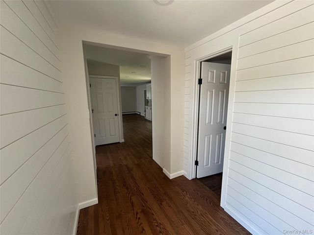 115 Lexington Avenue 1st Floor, West Babylon, NY 11704