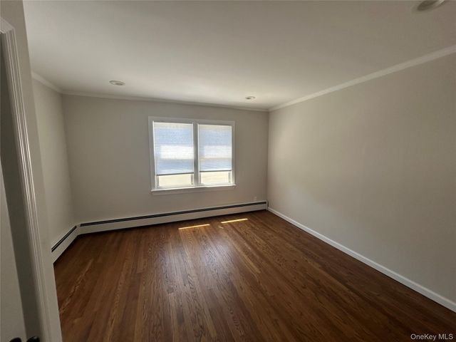 115 Lexington Avenue 1st Floor, West Babylon, NY 11704