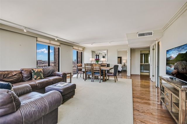 1122 Colorado ST 1902, Austin, TX 78701