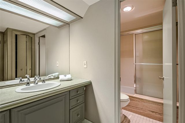 1122 Colorado ST 1902, Austin, TX 78701