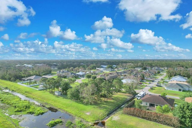 5464 NW Boydga Avenue, Port St. Lucie, FL 34986