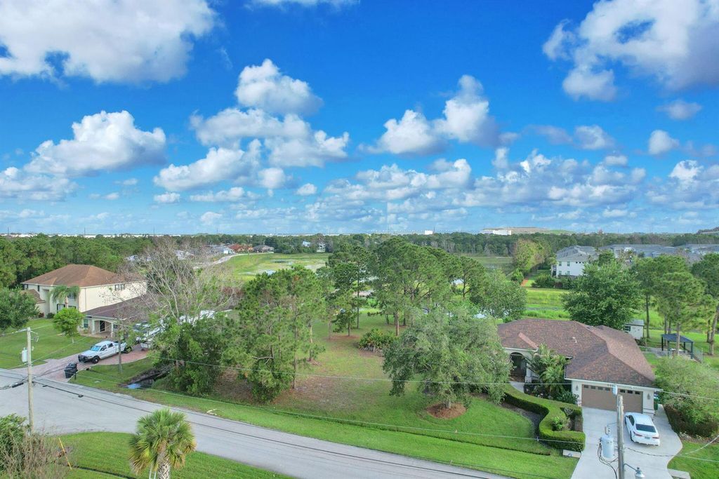 5464 NW Boydga Avenue, Port St. Lucie, FL 34986