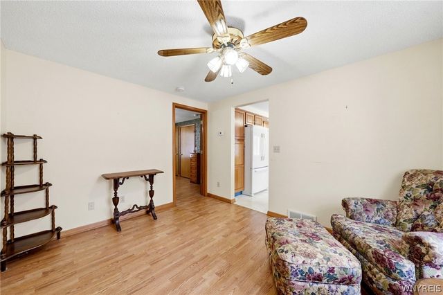 7196 Balla Drive, Wheatfield, NY 14120