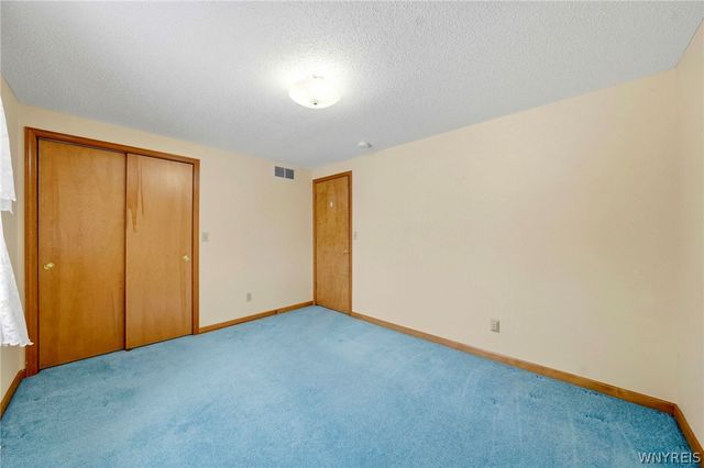 7196 Balla Drive, Wheatfield, NY 14120