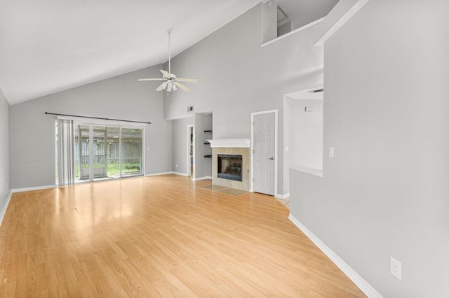 1329 White Blossom Lane, Fort Walton Beach, FL 32547