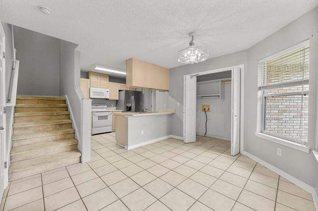 1329 White Blossom Lane, Fort Walton Beach, FL 32547