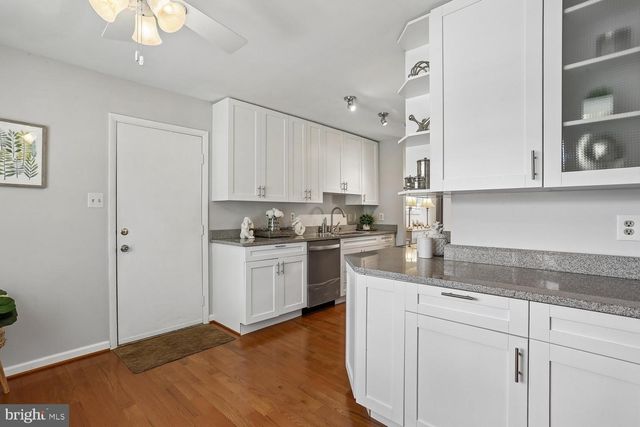 8405 FLOWER HILL, Gaithersburg, MD 20879