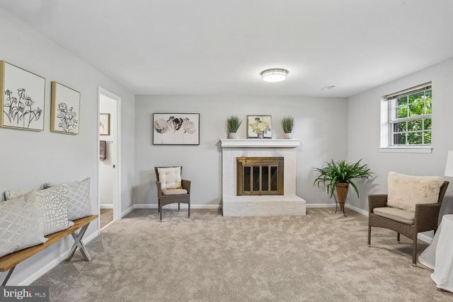 8405 FLOWER HILL, Gaithersburg, MD 20879