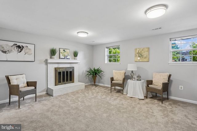 8405 FLOWER HILL, Gaithersburg, MD 20879