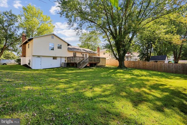 8405 FLOWER HILL, Gaithersburg, MD 20879