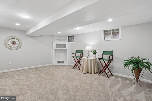 8405 FLOWER HILL, Gaithersburg, MD 20879