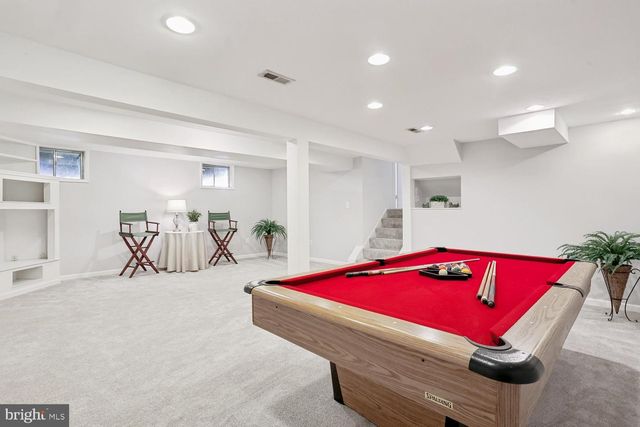 8405 FLOWER HILL, Gaithersburg, MD 20879