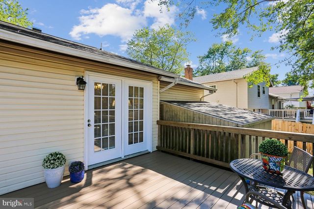 8405 FLOWER HILL, Gaithersburg, MD 20879